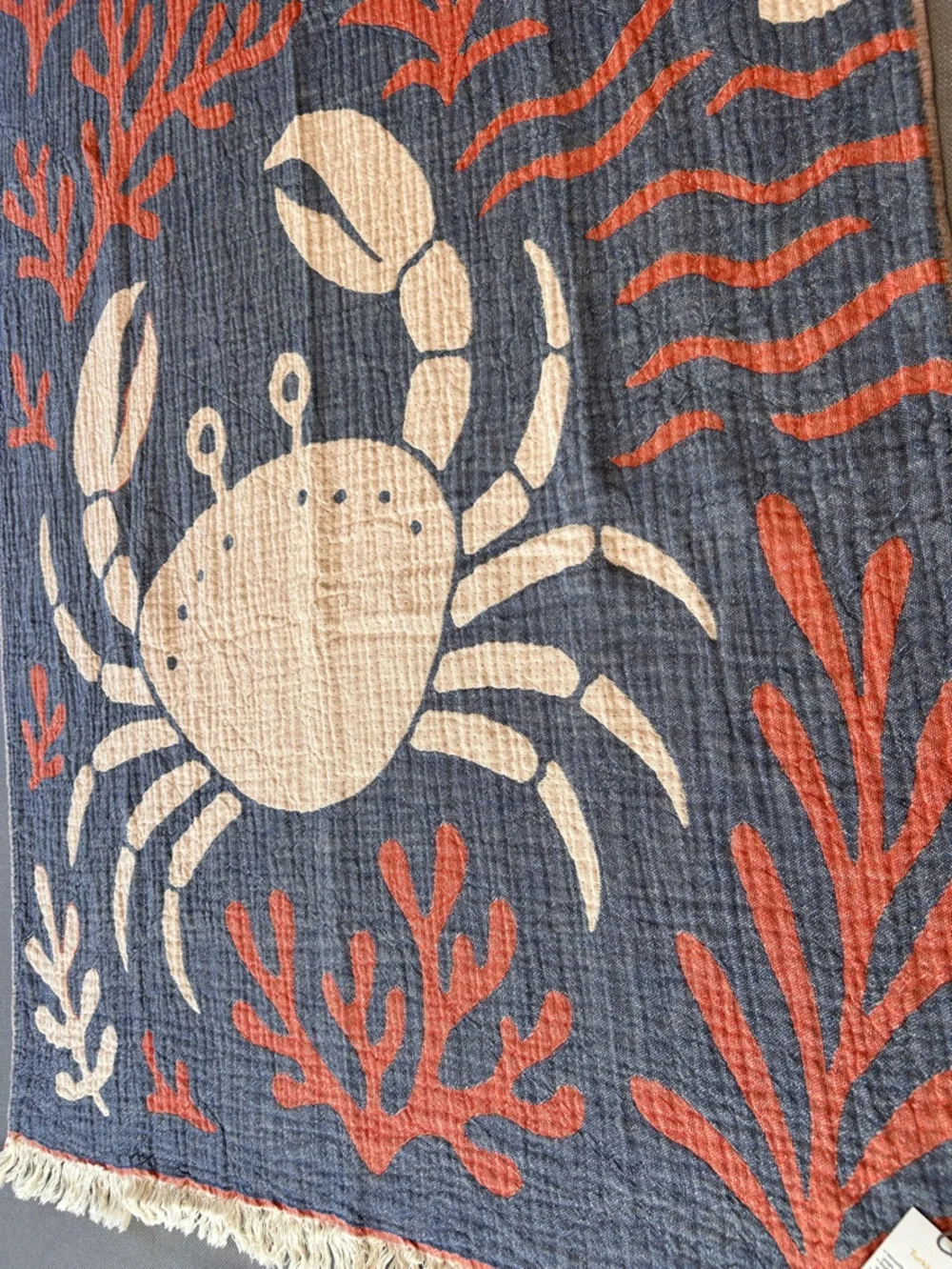 Woven Cool Crab Beach Towel Loom Weave 2 Side Navy + Coral NEW